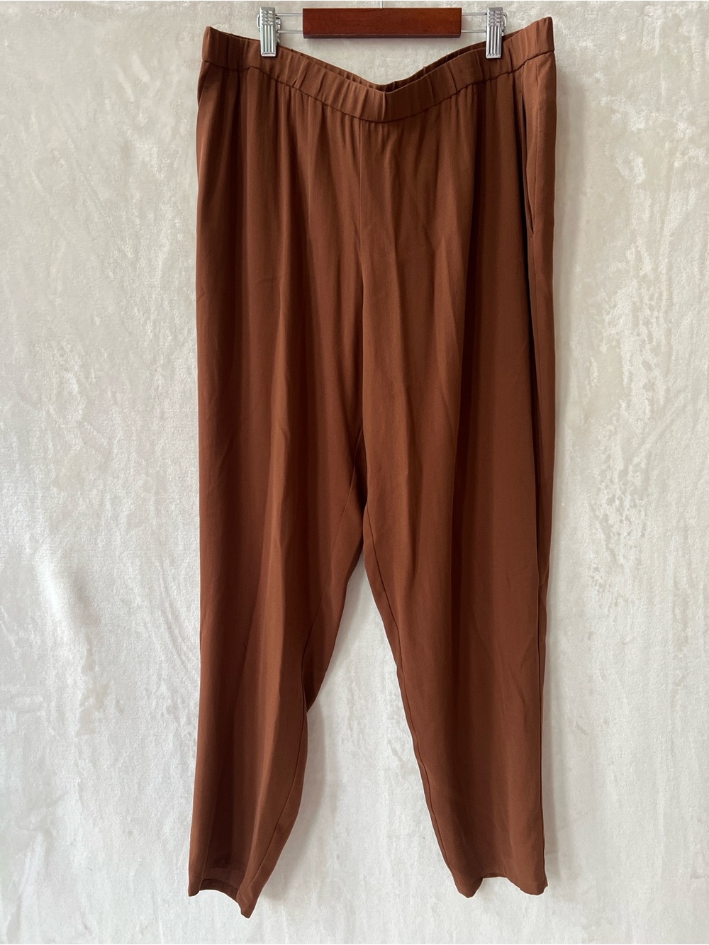 Size Large Eileen Fisher 100% Silk Pull-On Cognac Brown Tapered Ankle Pants